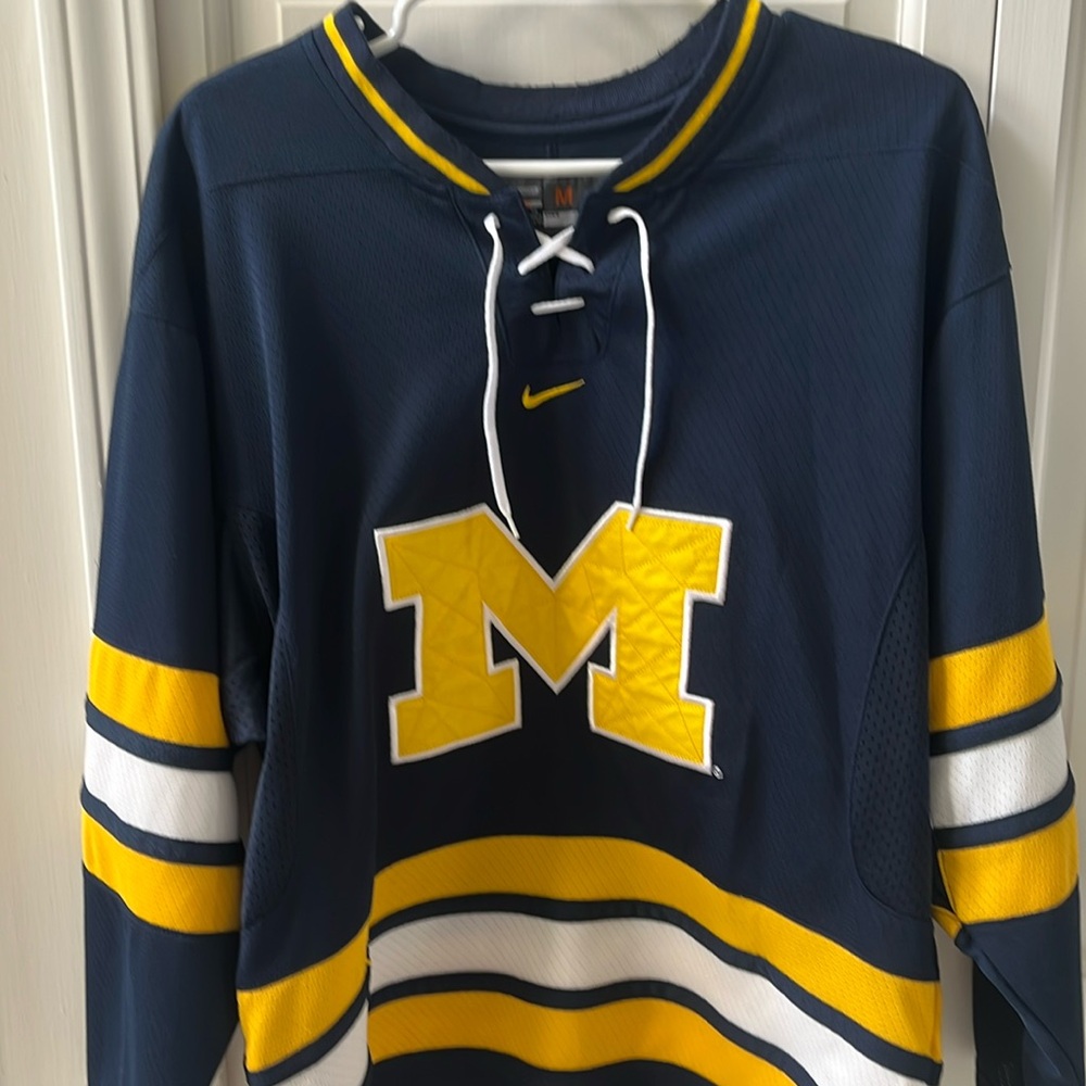 Nike Michigan Wolverines Navy Blue hockey jersey